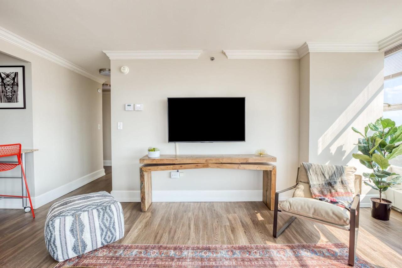 Cozysuites 800 Tower 1Br With Gym! 10 Louisville Esterno foto